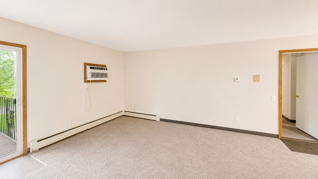 Building Photo - 717 Kingston Way