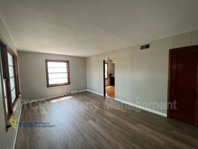 Building Photo - 1025 Polk St