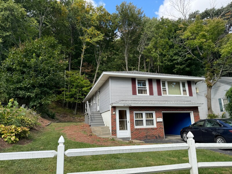 Foto principal - 561 Chandler St