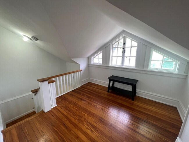 Foto del edificio - 2227 Herschel St