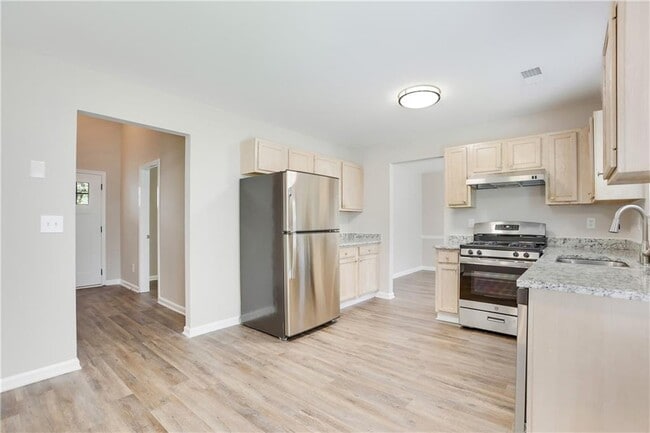 Building Photo - 2185 Hidden Creek Dr