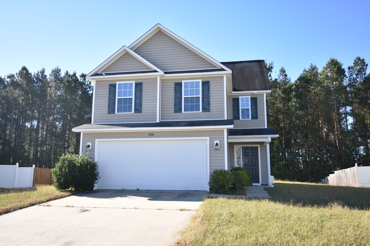 Primary Photo - 3 Bedroom and 2.5 Bath in Hollies at Westg...