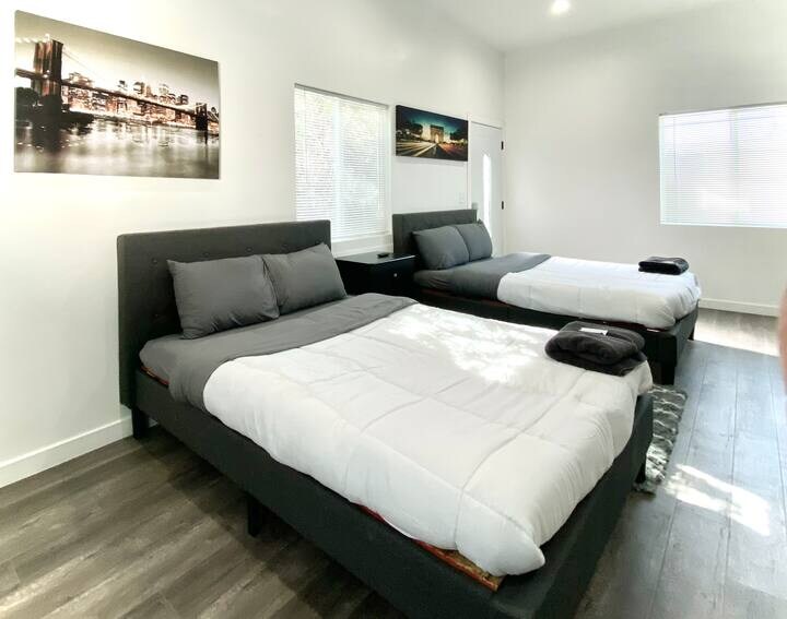 Foto del edificio - 9659 Rincon Ave