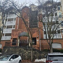 Building Photo - 1504 Lincoln Way