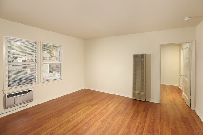 Building Photo - 311 N Columbus Ave