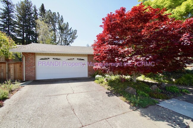 Foto del edificio - "Charming 4-Bedroom Oasis in San Rafael wi...