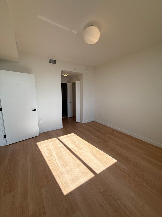 Foto del edificio - 1583 NE 110th St