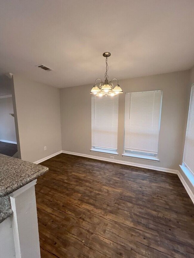 Foto del edificio - **Modern 3BR/2.5BA Home with Garage & Spac...