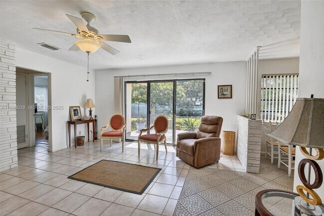 Foto del edificio - 160 NW 34th St