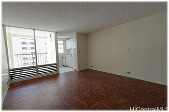 Building Photo - 747 Amana St