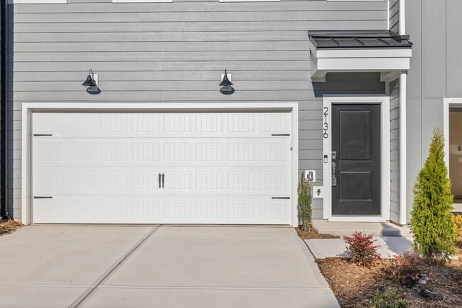 Building Photo - 2136 Grouse Ski Cir