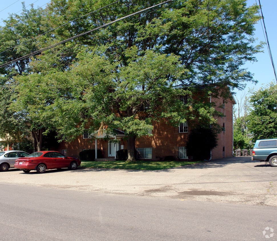 Building Photo - 4101 Guilford Ave NW