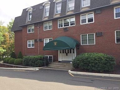 Foto del edificio - 34 Padanaram Rd