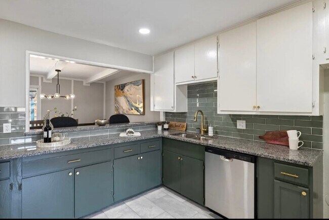 Foto del edificio - 1411 Moore Terrace