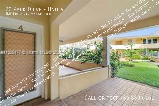 Building Photo - Recently Updated 1-Bedroom Condo in a Gate...