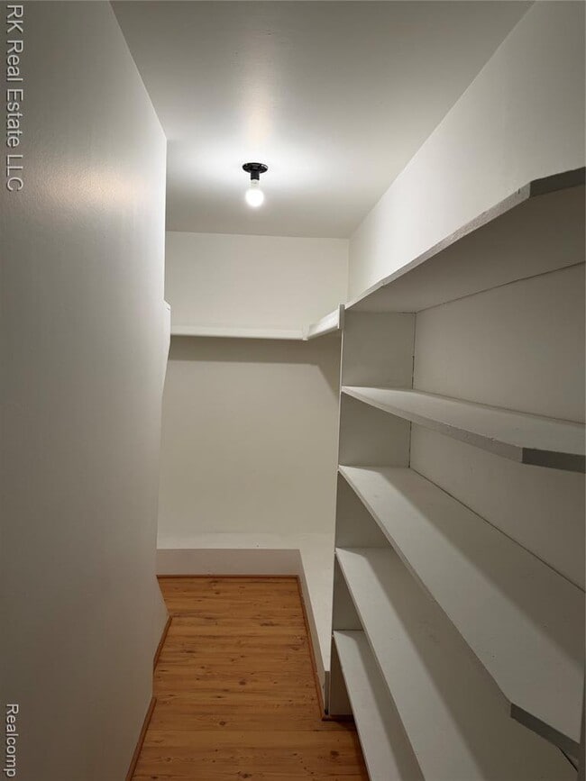 Foto del edificio - 8237 Kennedy Cir N