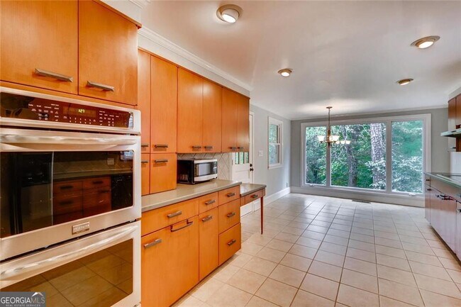 Foto del edificio - 1719 Ridgewood Dr NE
