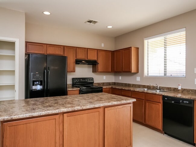 Building Photo - 15445 W Jenan Dr