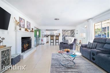 Building Photo - 2 br, 2 bath Condo - 68734 H St