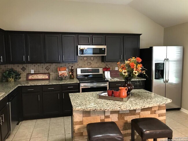 Foto del edificio - 533 Thoreau Trail