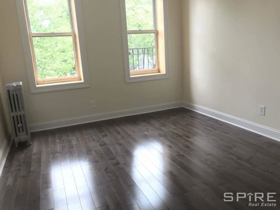 Massive 1 Bedroom Apartment Townhome Rentals in Brooklyn NY