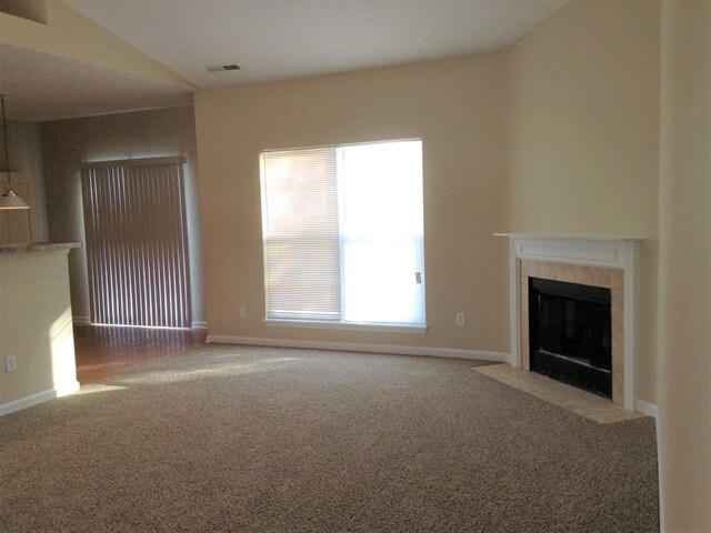 Building Photo - 6449 Camarillo Ct