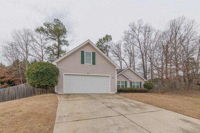 Building Photo - 3 BD 2 BA  Fenced Ranch with Bonus Room