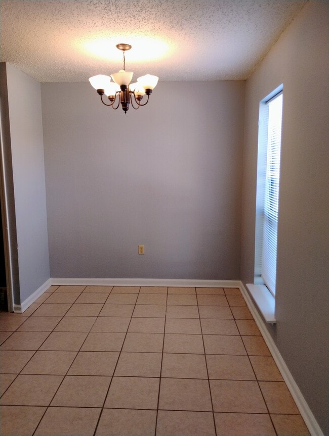 Building Photo - 1754 Cedar Lake Dr