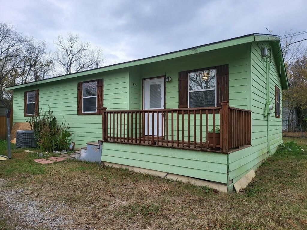 415 S 4th St, Bonham, TX 75418 House Rental in Bonham, TX