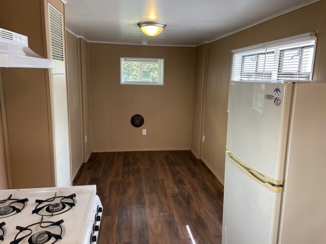 Building Photo - 38-42 Transit Street