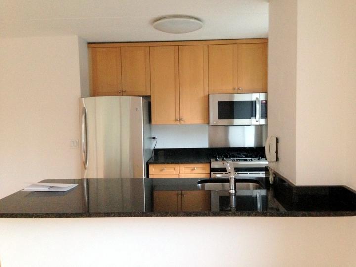 Building Photo - 303 Elizabeth St