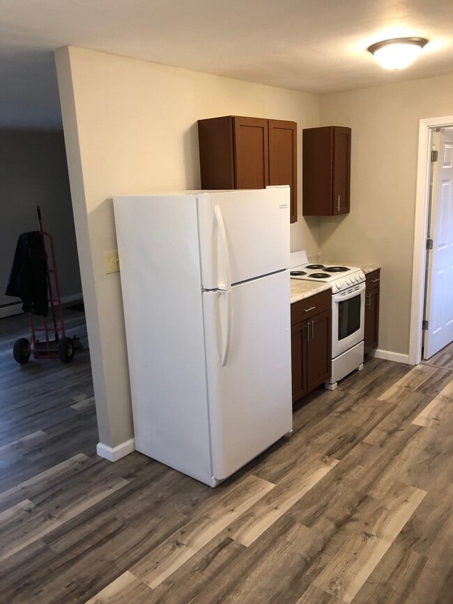 Kitchen - 916 Lennox St