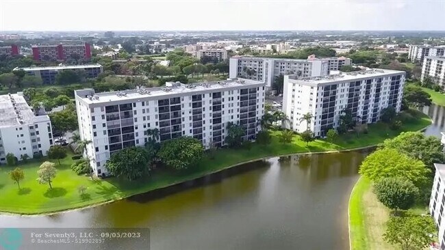 Building Photo - 2215 Cypress Island Dr