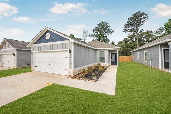 Building Photo - 15419 Maple Ter Dr