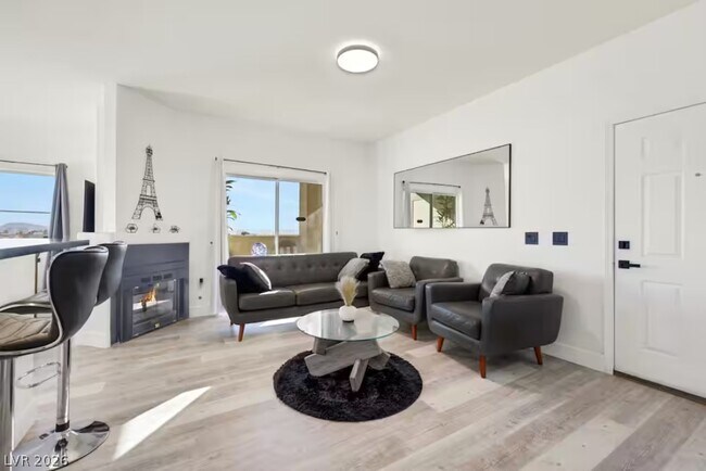 Foto del edificio - 8501 W University Ave