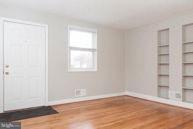 Foto del edificio - 5627 8th St S
