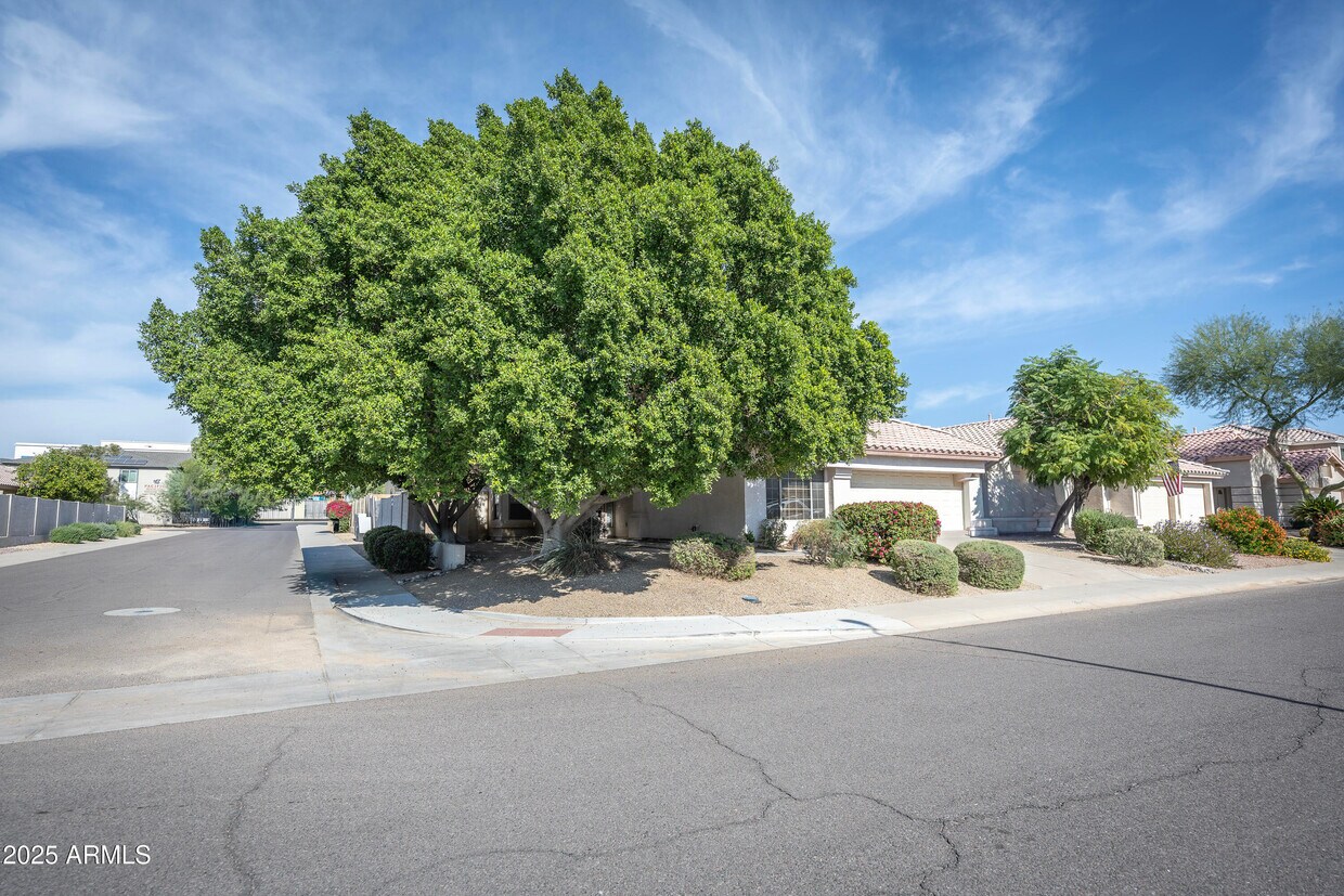 Foto principal - 3844 E Kings Ave