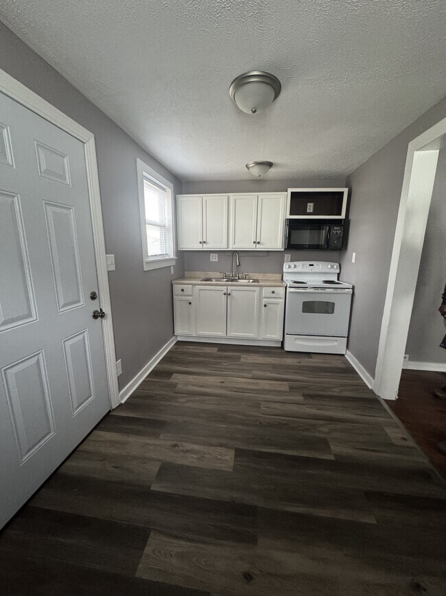 Foto del edificio - 924 Burton Ave