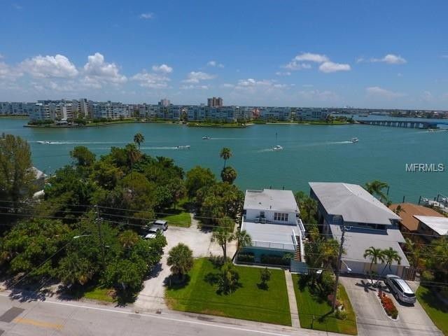 Foto principal - 7885 Boca Ciega Dr