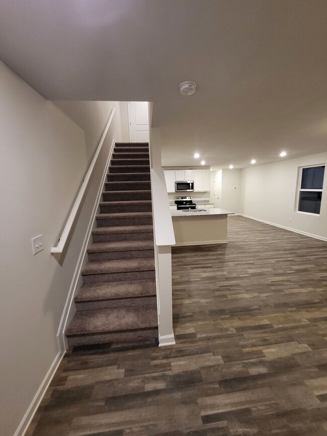 Foto del edificio - Stunning Brand New Townhome in Salisbury