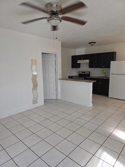 Foto del edificio - 1034 NW 1st Ave