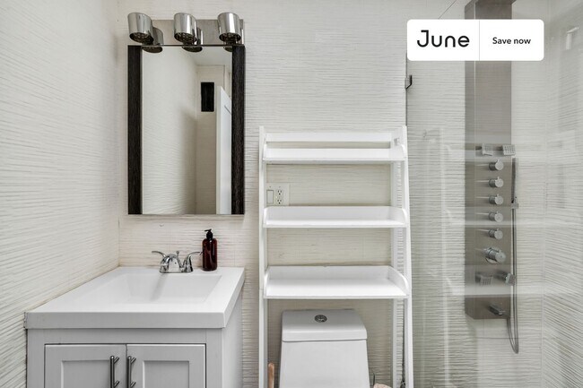 Foto del edificio - 345 E 21st St