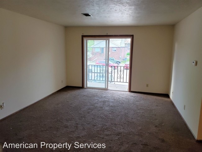 Building Photo - 920 Moro St