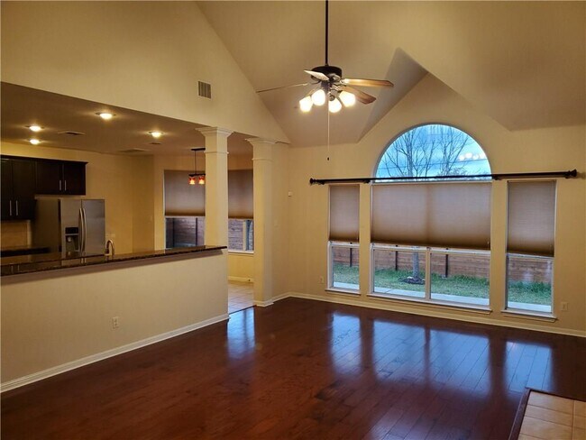 Building Photo - 4310 Reynosa Dr