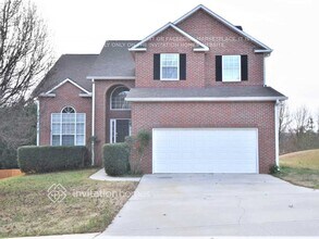 Building Photo - 532 Chaucer Way