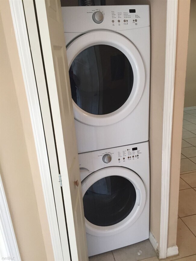 Foto del edificio - 6437 Cypressdale Dr