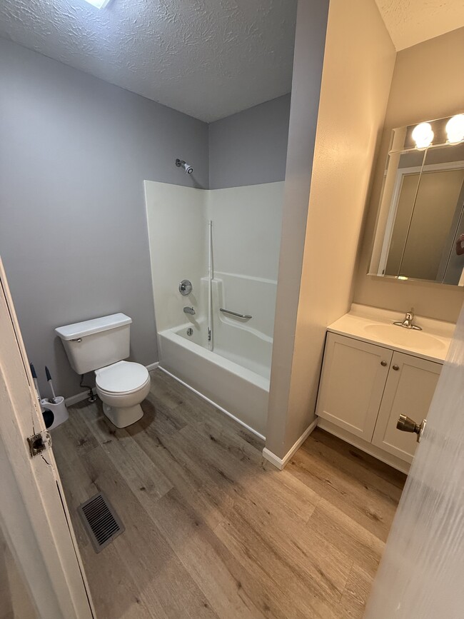 Building Photo - Eastgate Townhomes