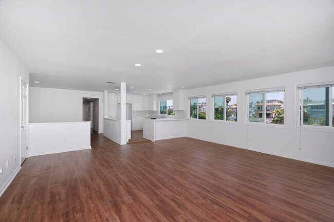 Living Room - 29 Lighthouse St