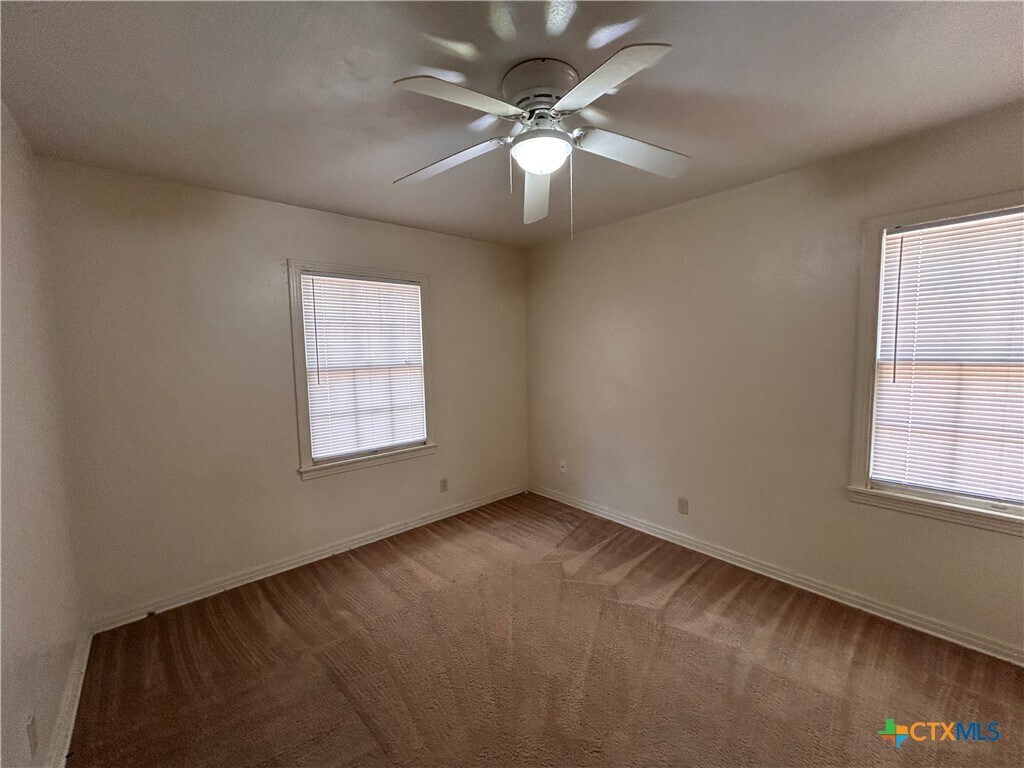 Foto del edificio - 1601 Elkins Ave