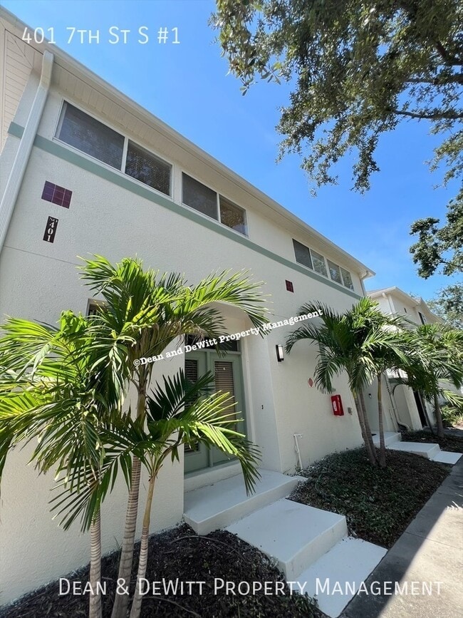 Building Photo - 401 7th St S